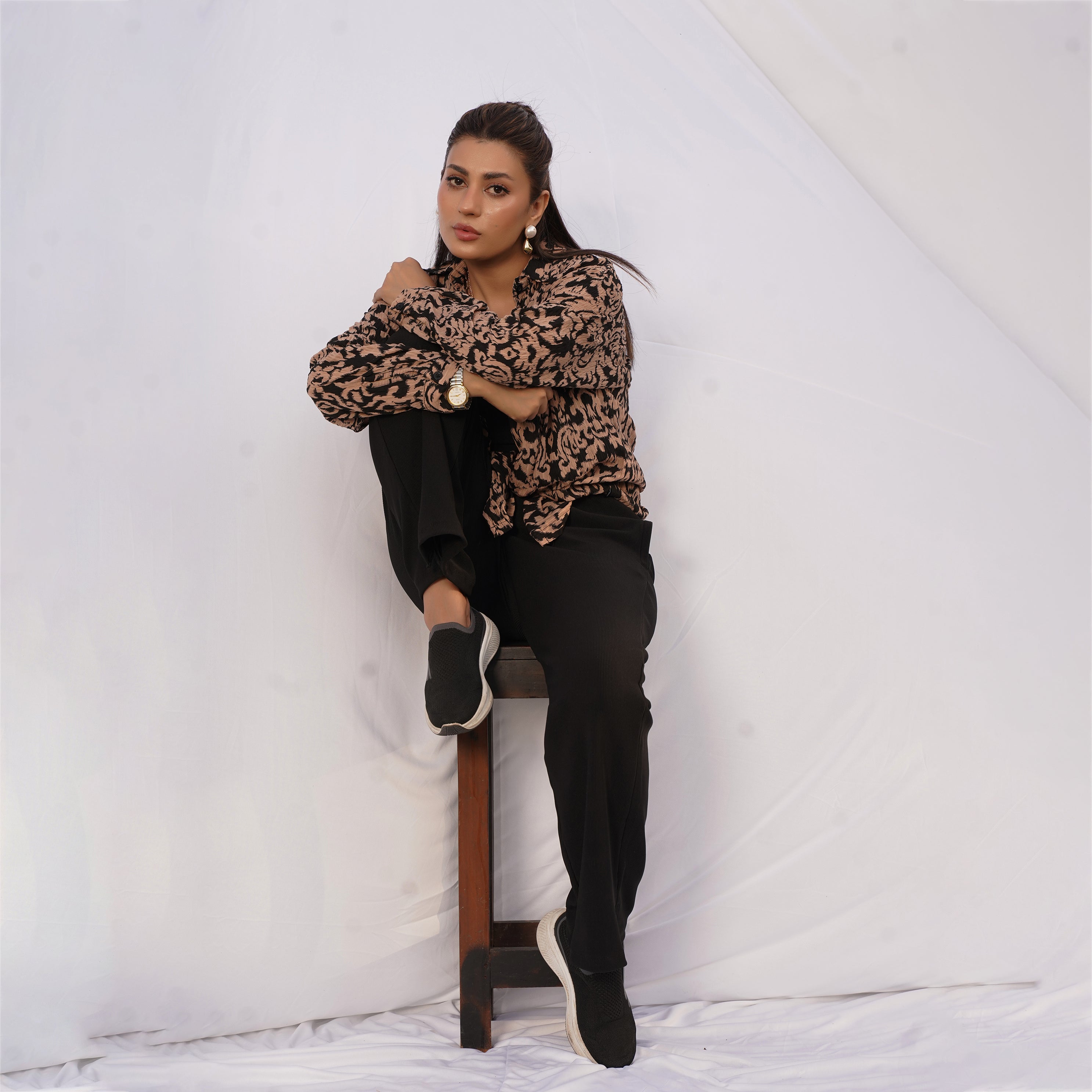 WOMEN'S BUTTON DOWN SHIRT