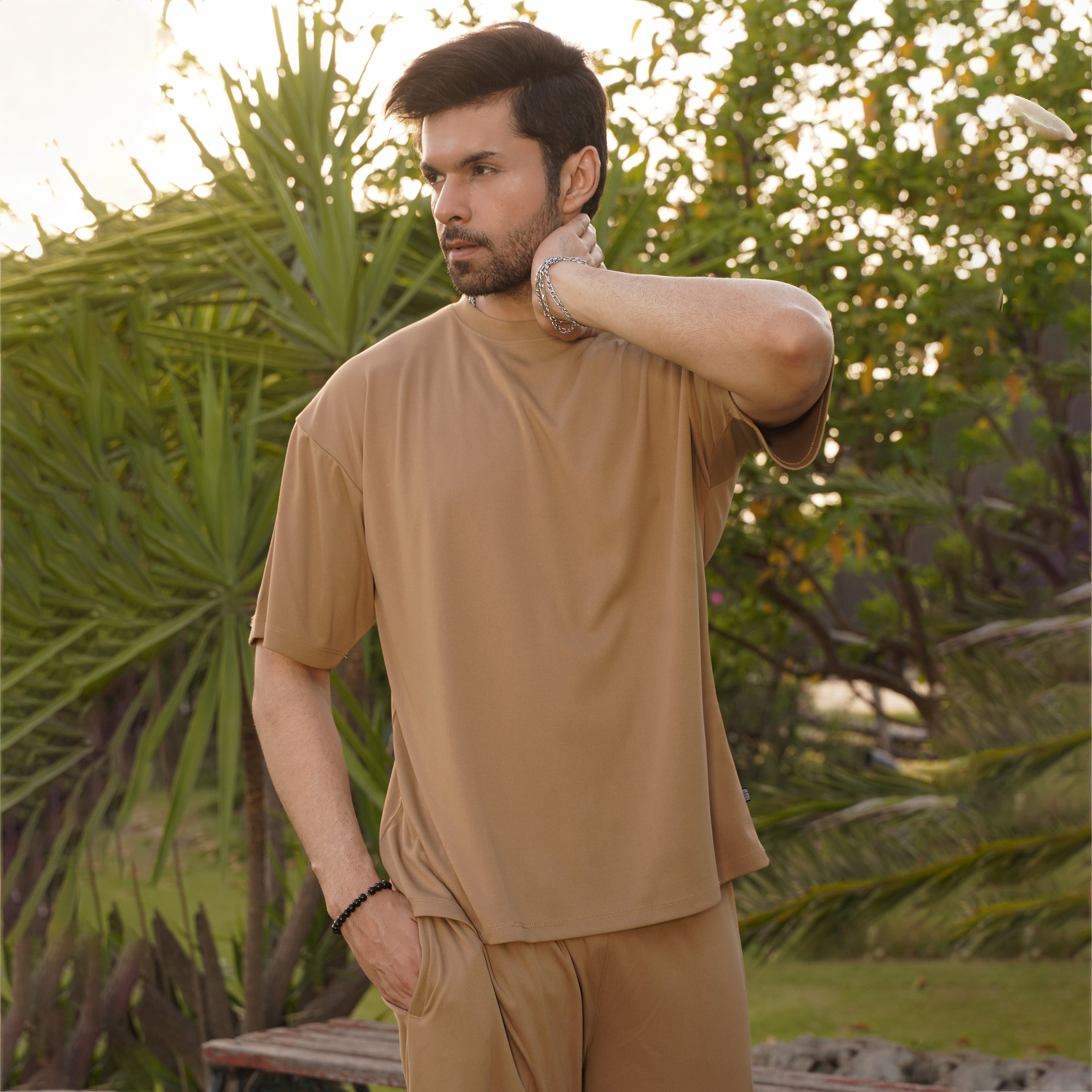 MEN'S LOOSE FIT CREW NECK TEE