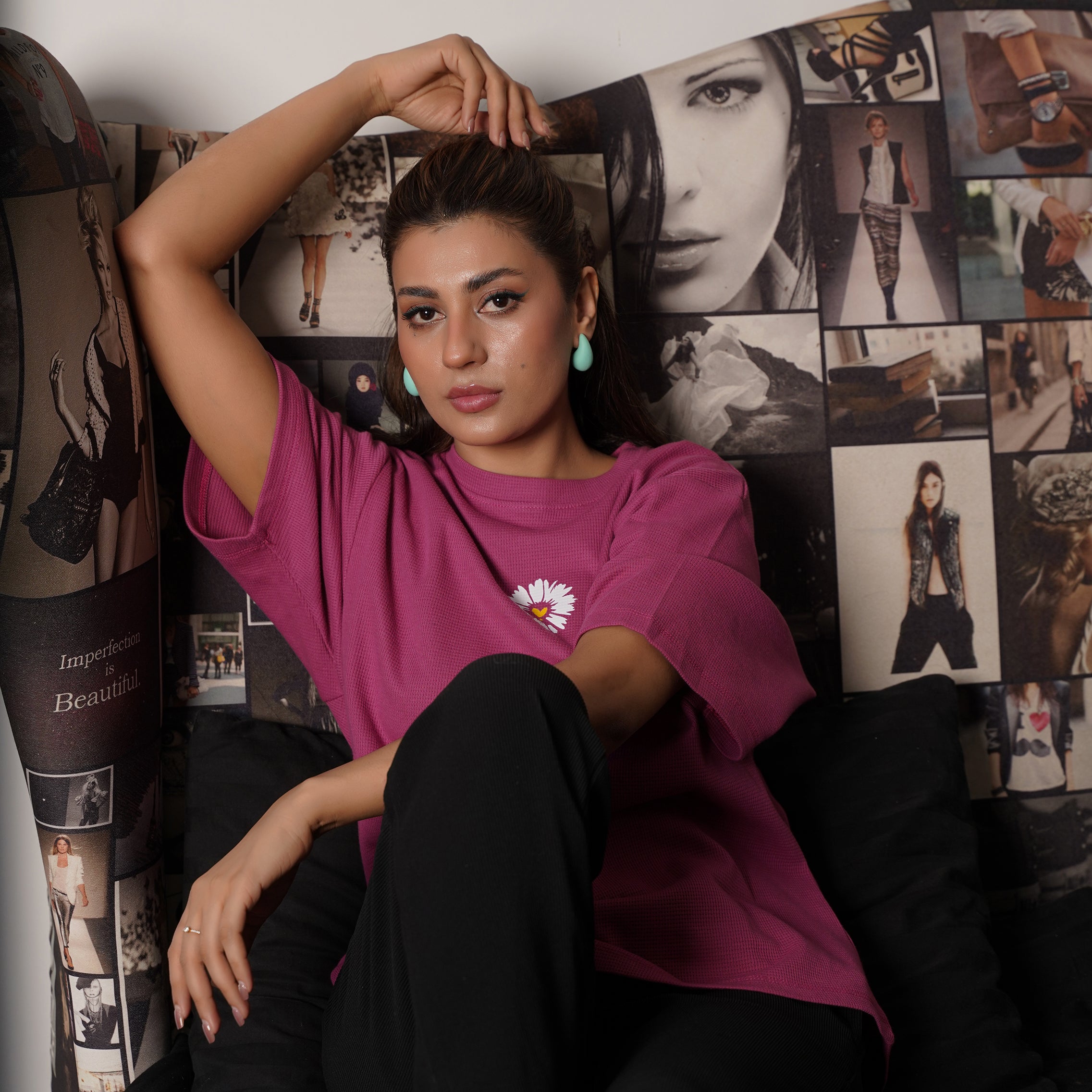 WOMEN'S GRAPHIC TEE