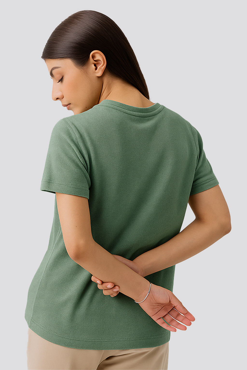 WOMEN'S BASIC T-SHIRT