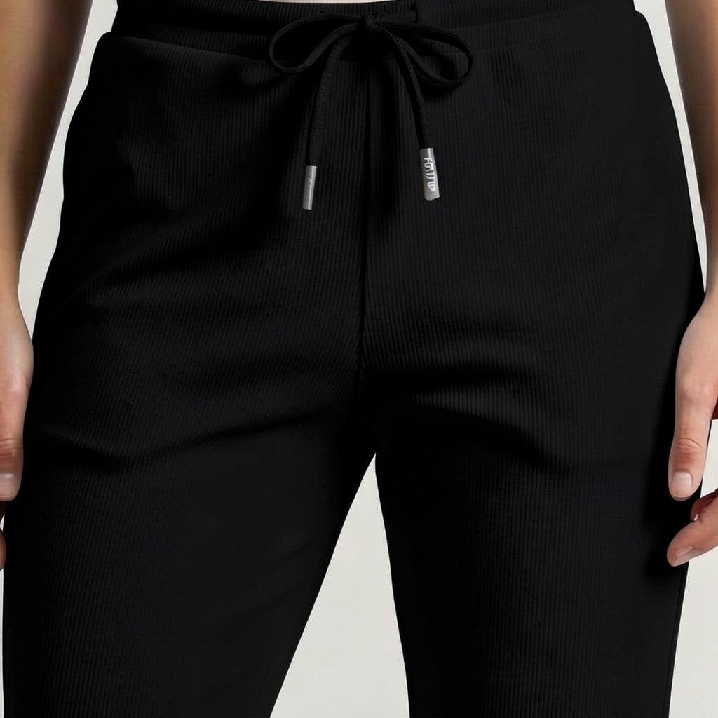 GIRL'S KNITTED TROUSERS