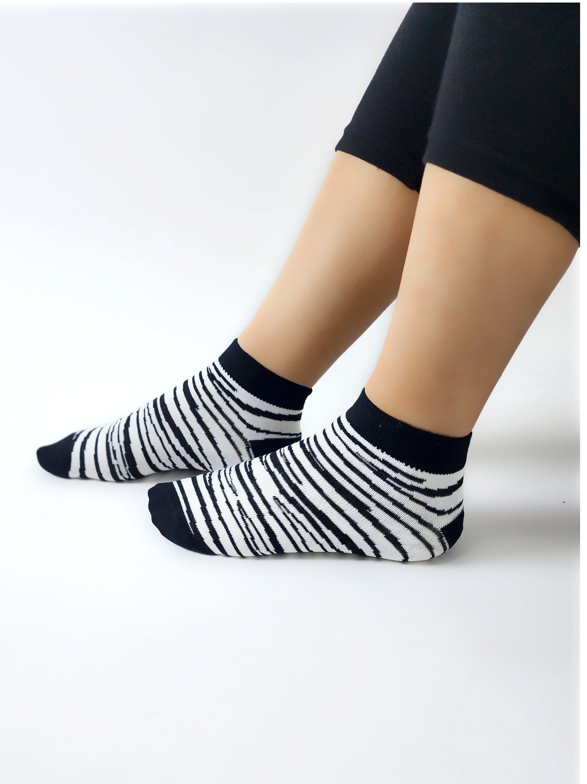 WOMEN ZEBRA PATTERNED JACQUARD PACK OF 3 ANKLE SOCKS