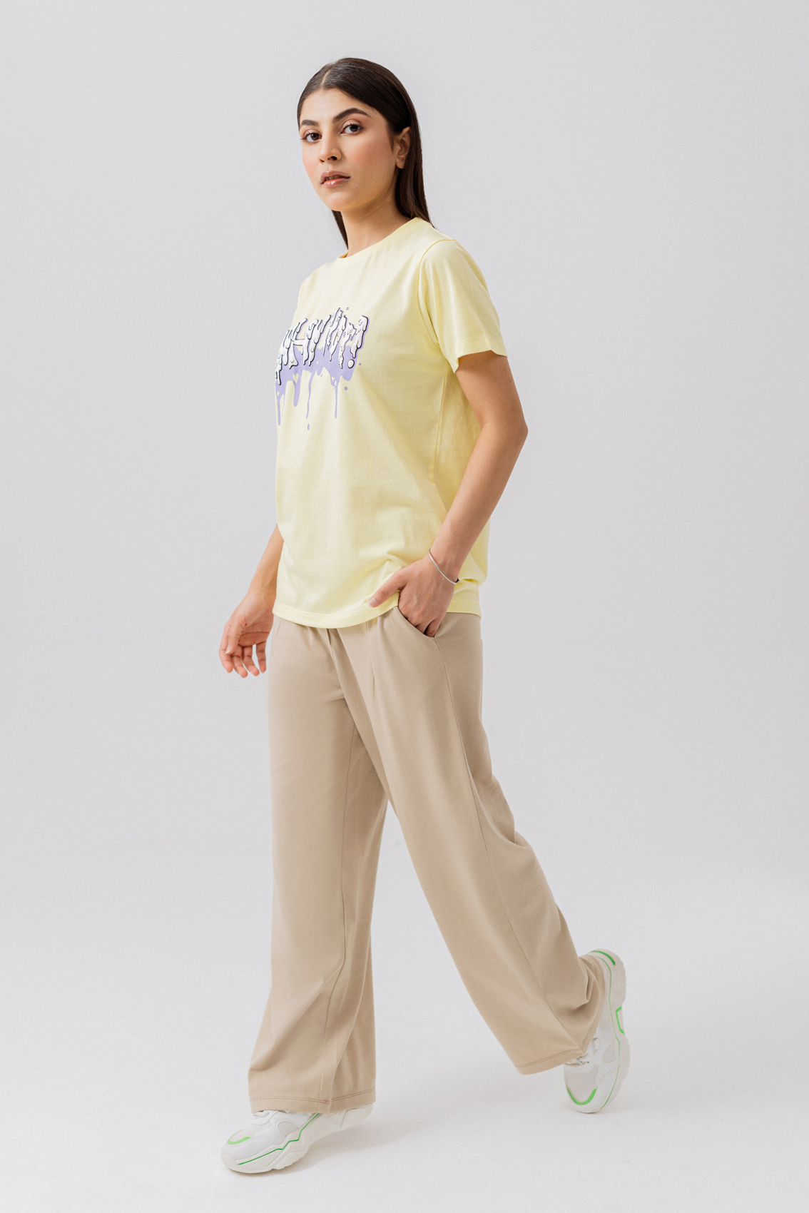 WOMEN GRAPHIC T-SHIRT