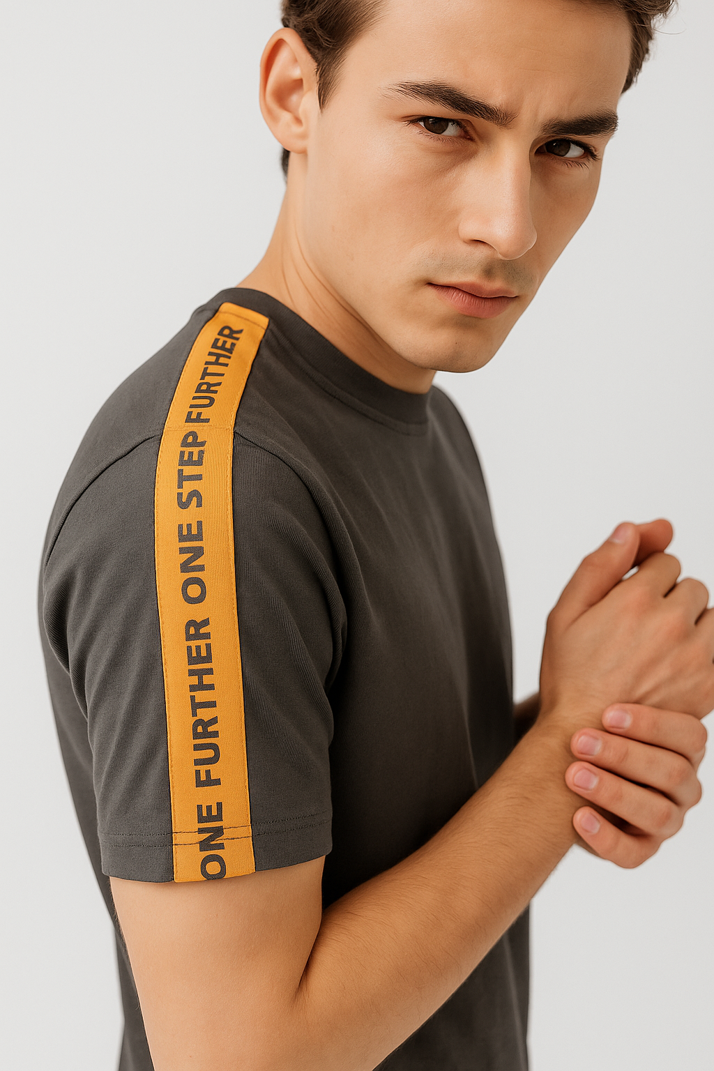 MEN'S TRENDY T-SHIRT