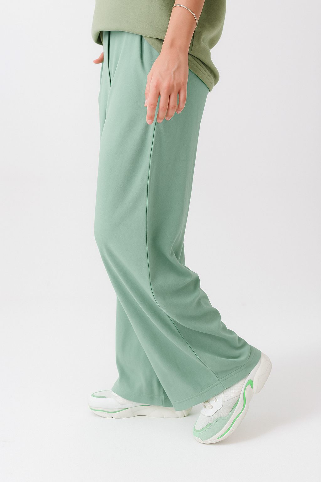 WOMEN FLARED PANTS