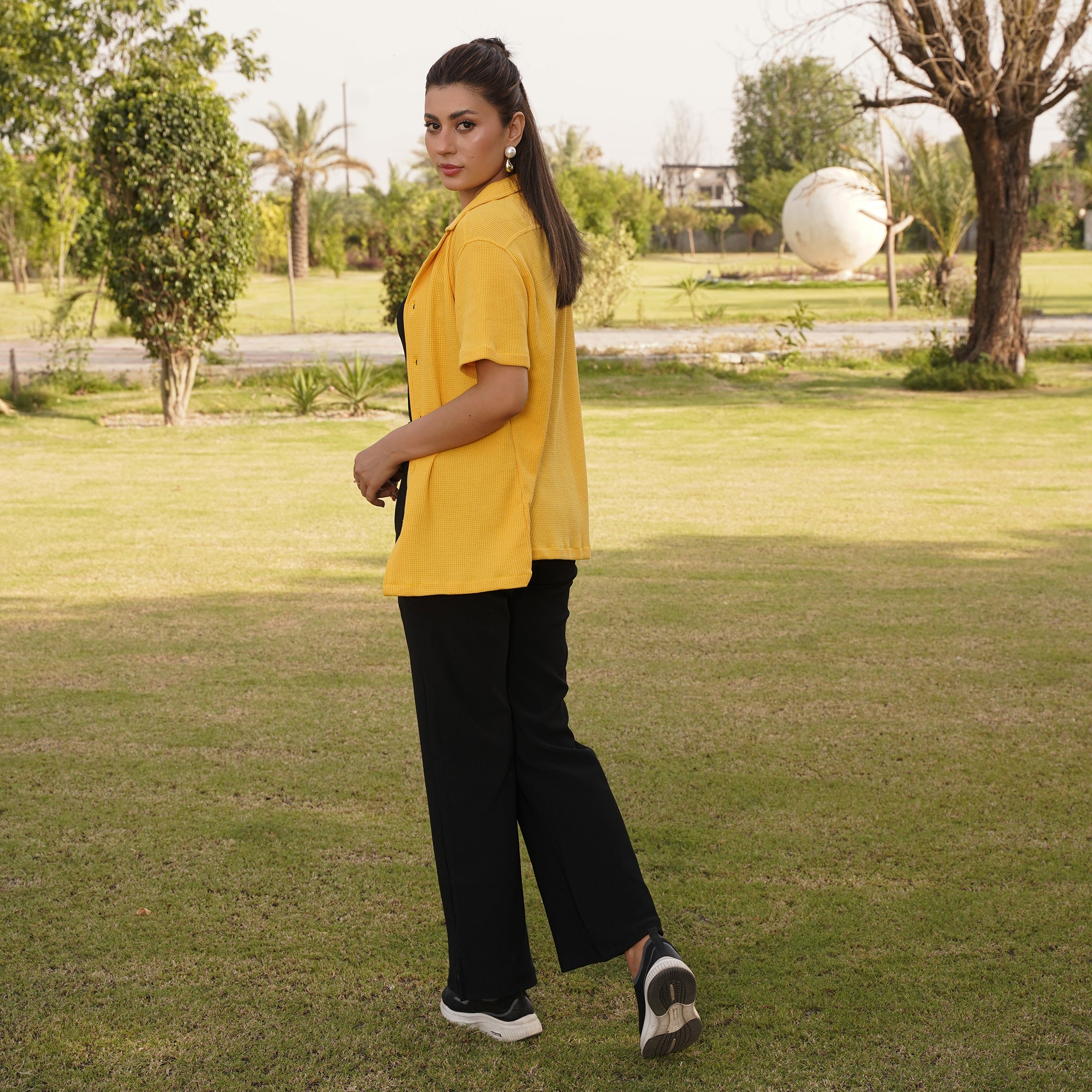 WOMEN'S BUTTON DOWN SHIRT