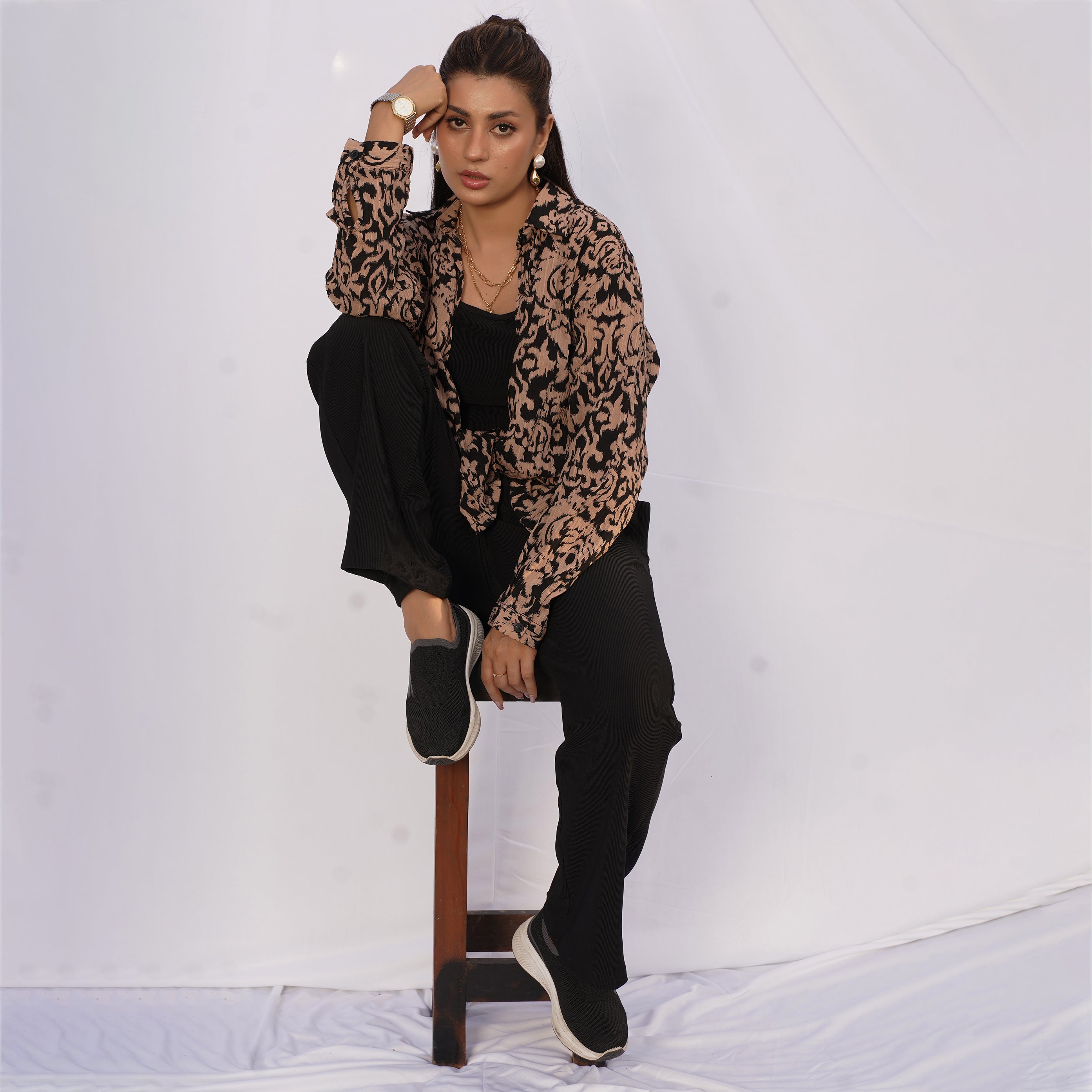 WOMEN'S BUTTON DOWN SHIRT