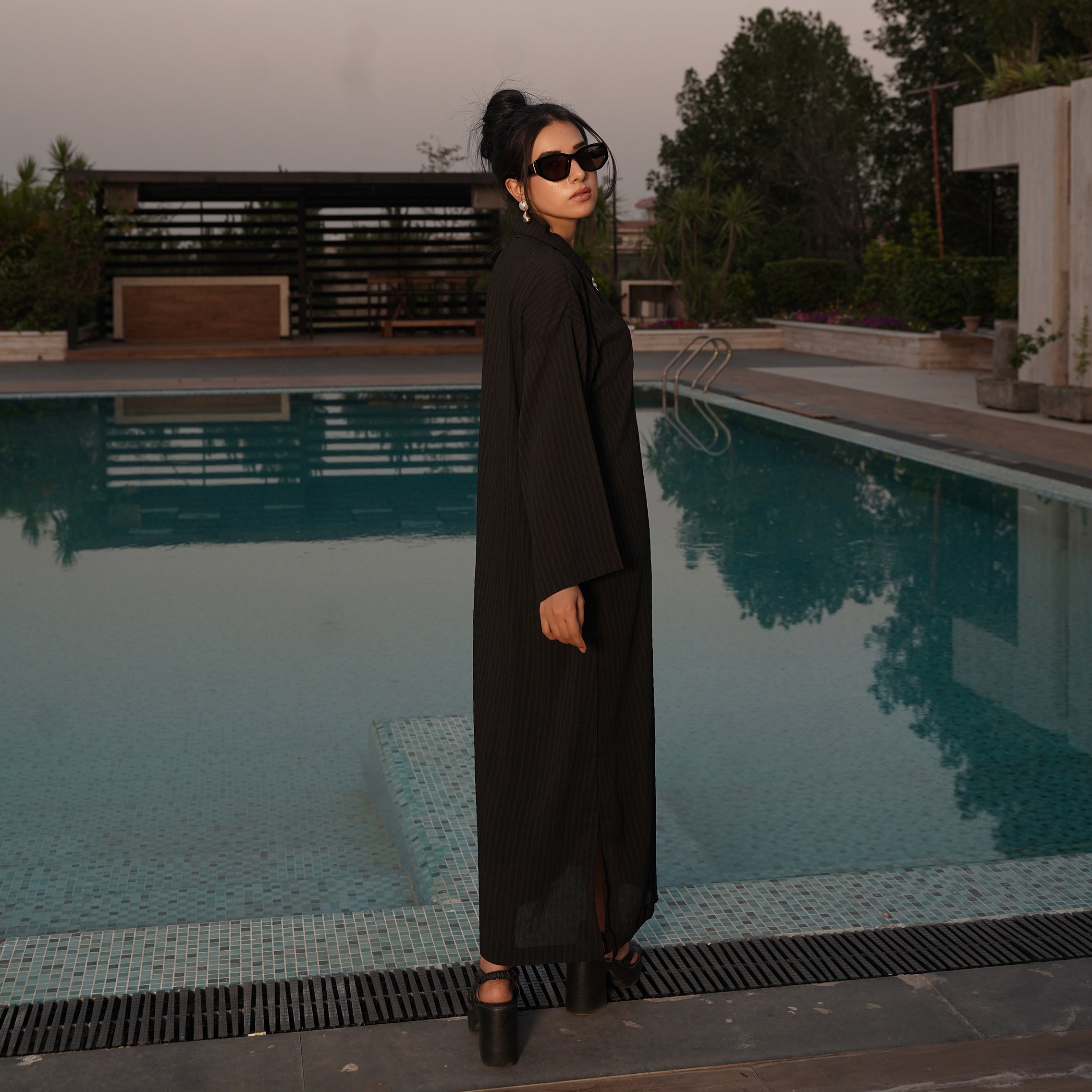 WOMEN'S COLLARED LONG DRESS