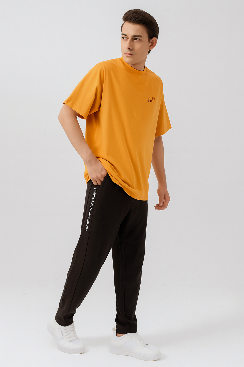 MEN'S LOOSE FIT T-SHIRT