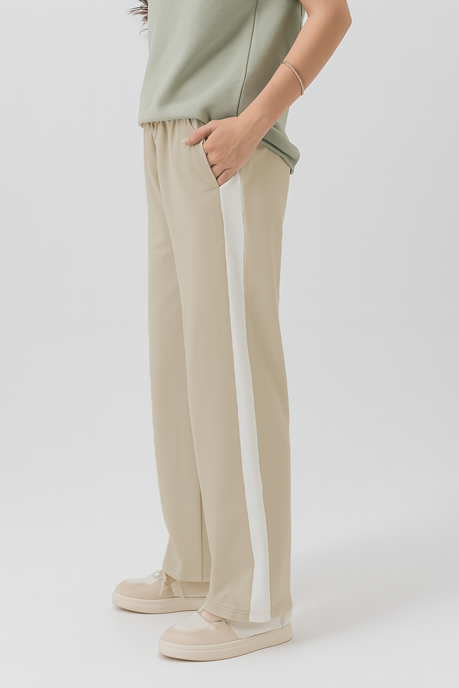 WOMEN FLARED LEG TROUSER